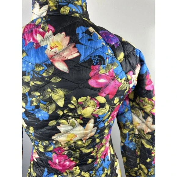 The North Face Floral Lotus Jacket Quilted Thermoball Puffer Full Zip Size Small - Picture 10 of 14